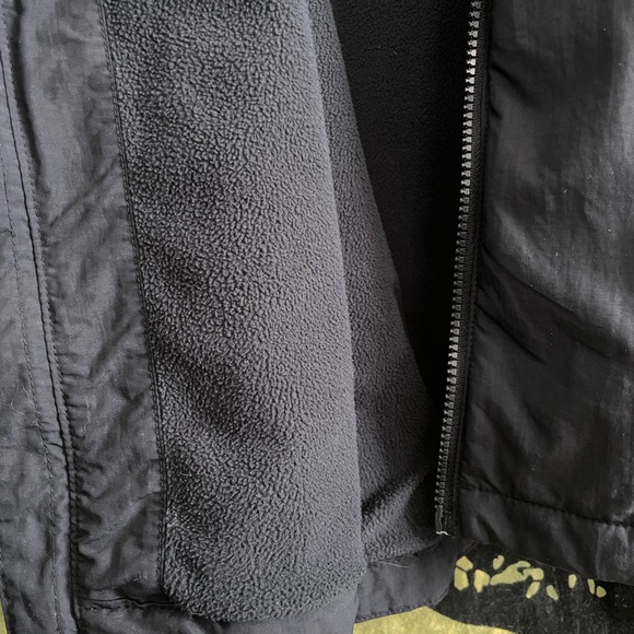 Columbia Light weight jacket! Size M - Picture 2 of 5